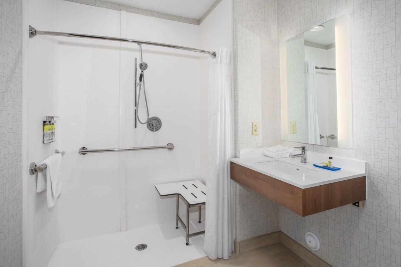 Holiday Inn Express & Suites Phoenix Glendale Dist By Ihg Екстериор снимка