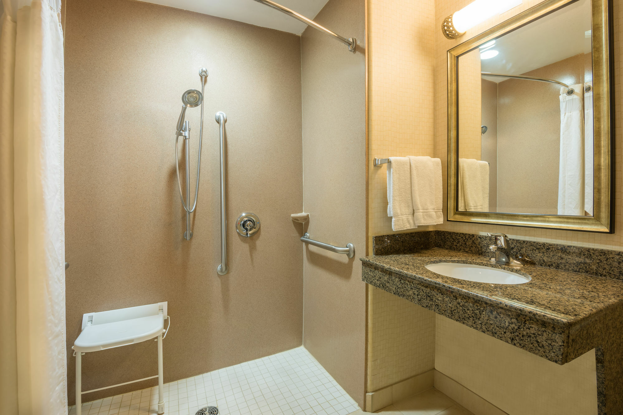 Holiday Inn Express & Suites Phoenix Glendale Dist By Ihg Екстериор снимка