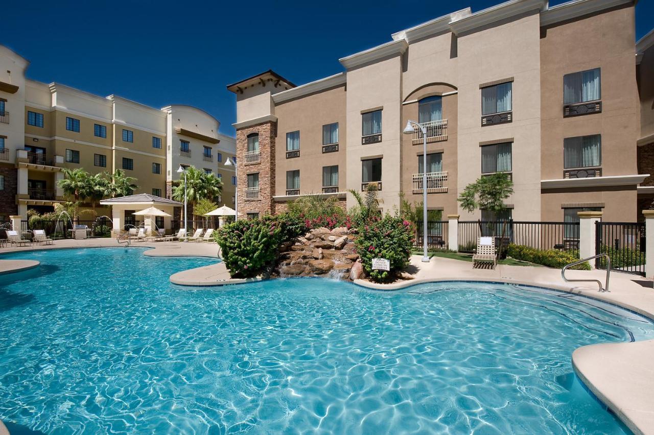 Holiday Inn Express & Suites Phoenix Glendale Dist By Ihg Екстериор снимка