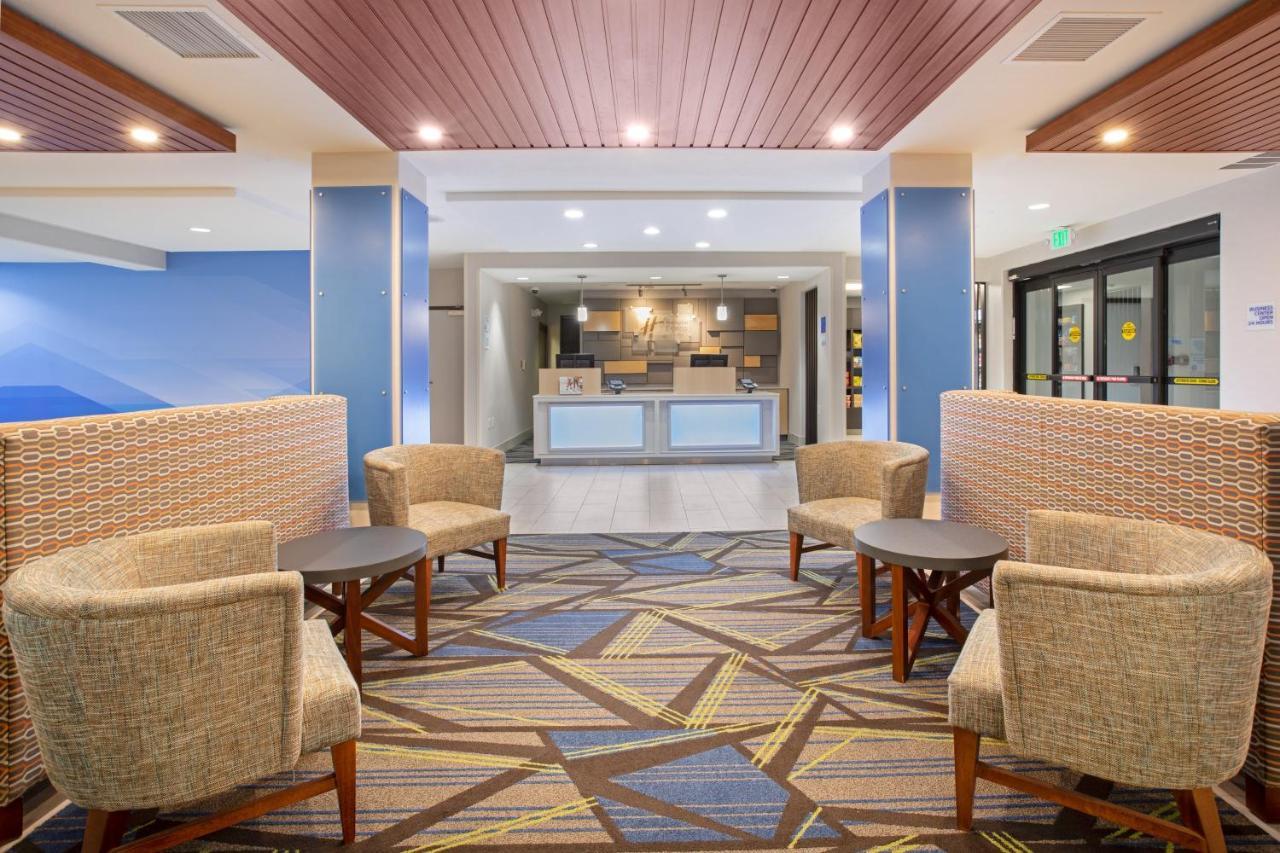 Holiday Inn Express & Suites Phoenix Glendale Dist By Ihg Екстериор снимка