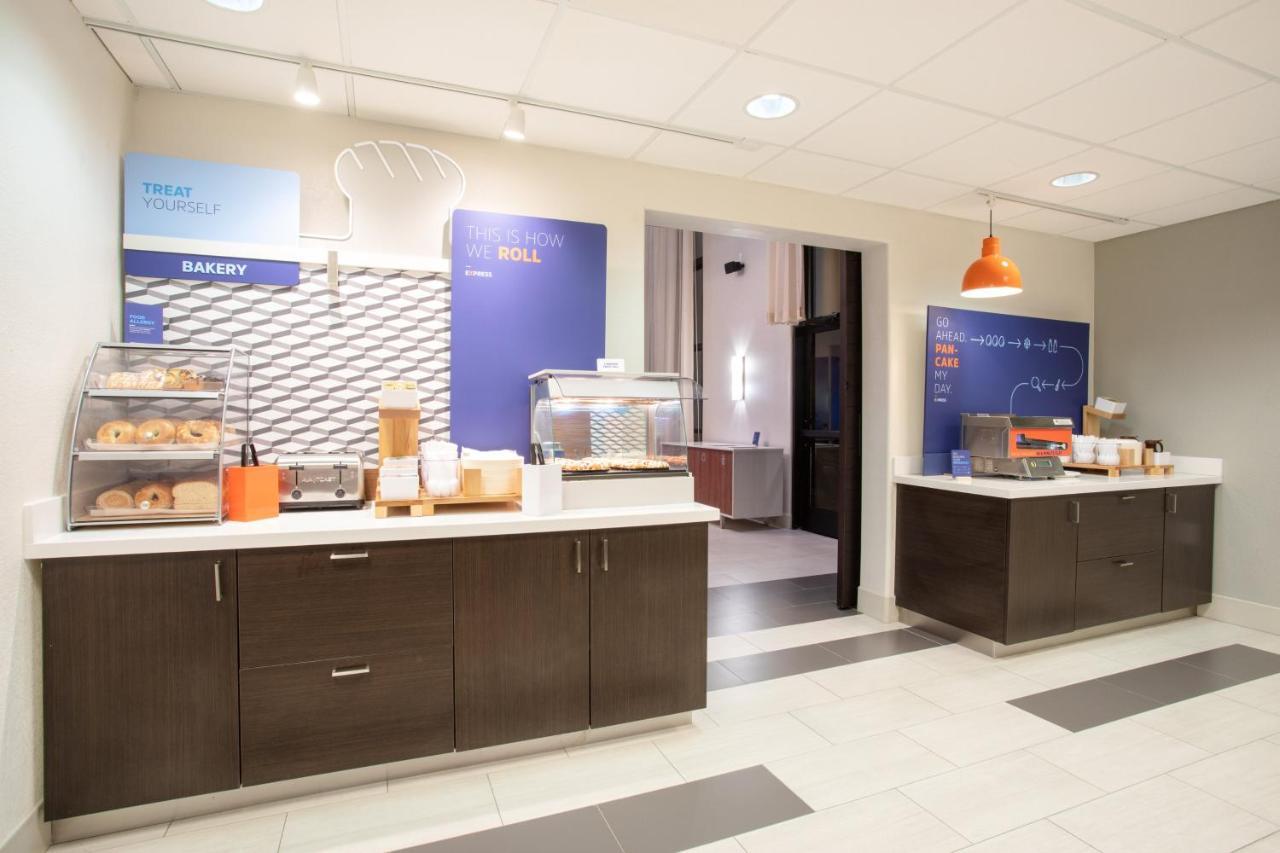 Holiday Inn Express & Suites Phoenix Glendale Dist By Ihg Екстериор снимка