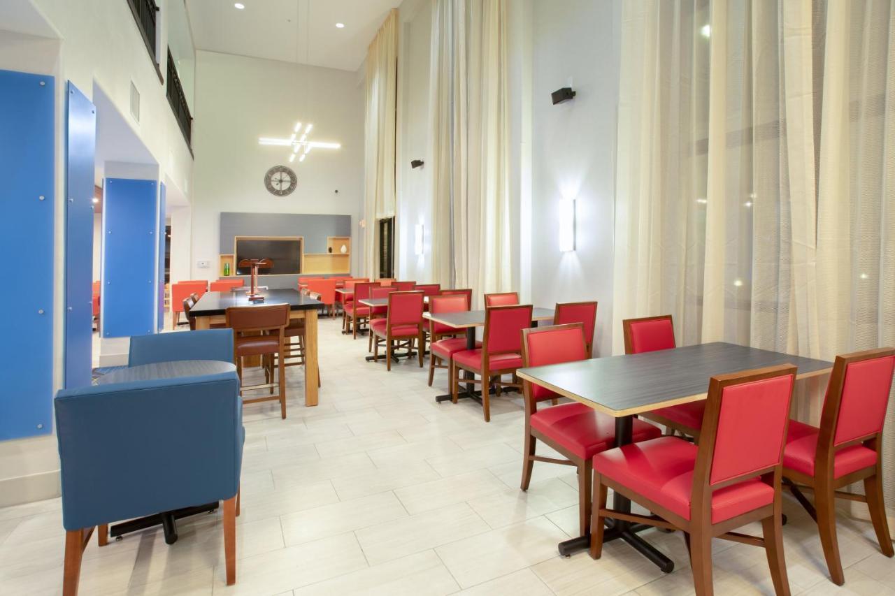 Holiday Inn Express & Suites Phoenix Glendale Dist By Ihg Екстериор снимка