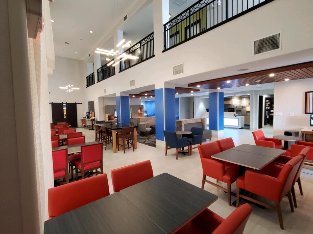Holiday Inn Express & Suites Phoenix Glendale Dist By Ihg Екстериор снимка